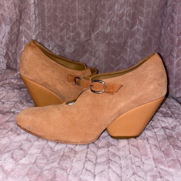 The Palatines Anthropologie Suede Pumps - Picture 1 of 11